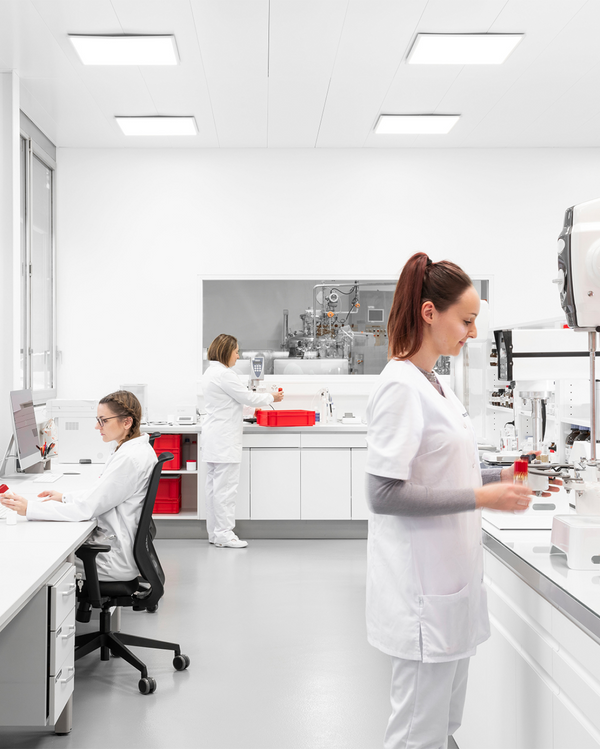 scientists at Cellcosmet in lab