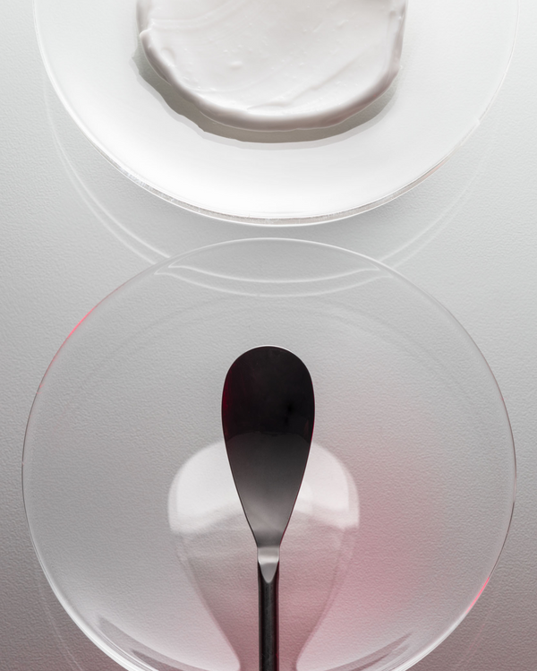 spatula with moisturizer swatch